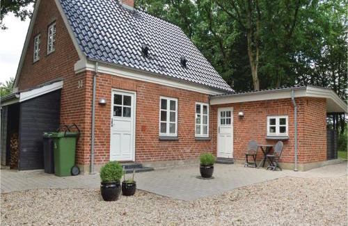 Tistrup Casa | Holiday Home Hodde With Fireplace