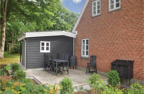 Tistrup Casa | Holiday Home Hodde With Fireplace