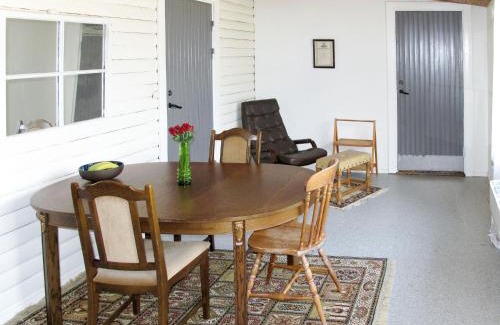 Asarum Casa | Holiday Home Hoka Stugan - B
