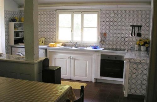 Leon Casa | Holiday Home Hollebarde by Interhome