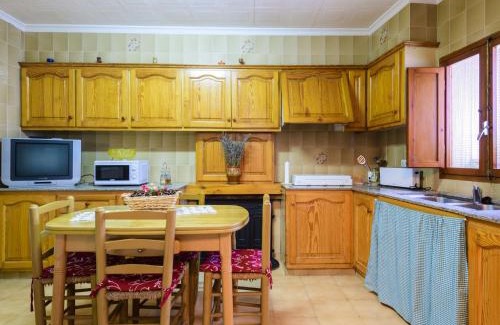 Rossell Casa | Holiday Home Hostalas by Interhome