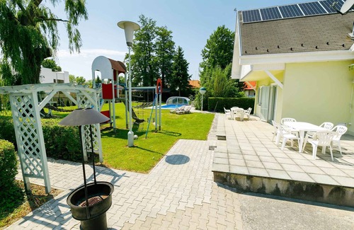 Balatonmariafurdo Casa | Casa vacacional adecuado para niños equipado cerca de la playa