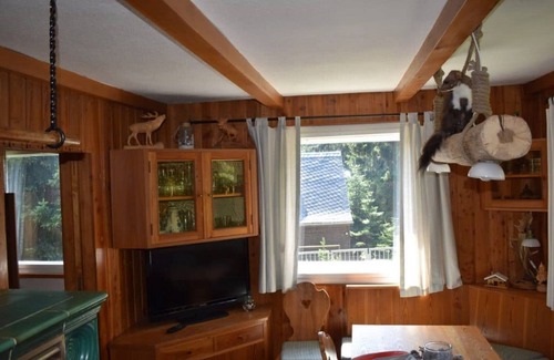 Oberwiesenthal Casa | Casa de vacaciones 'Hubertushütte' con vistas a la montaña, terraza privada y jardín privado