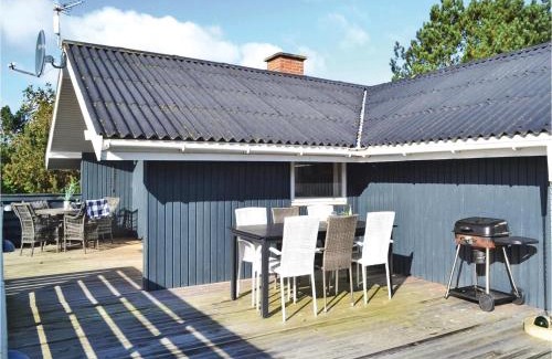 Bjerregaard Casa | Holiday Home Hvide Sande With A Patio 04