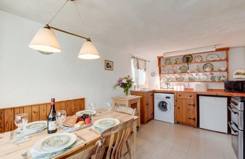 Slaughterford Casa | Holiday Home Hythe Road by Interhome