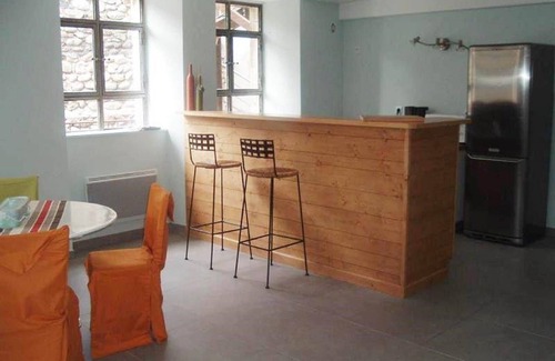 Pont-de-Labeaume Casa | Bonita casa de vacaciones con jardín privado