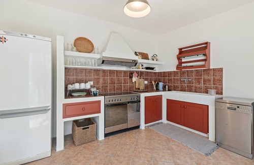 Tresnuraghes Casa | Casa de vacaciones 'I Tre Nuraghi' con vistas a la montaña, Wi-Fi y aire acondicionado