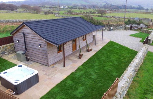 Talybont Casa | Holiday Home Idnusia
