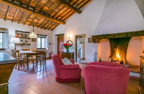 Pergine Valdarno Casa | Holiday Home Il Laghetto by Interhome