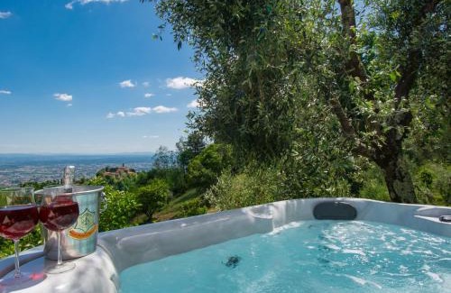 Macchino Casa | Holiday Home Il Paradiso by Interhome