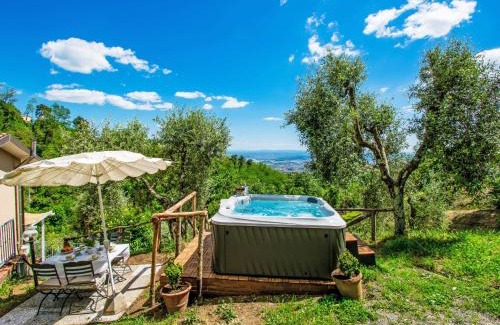Macchino Casa | Holiday Home Il Paradiso by Interhome