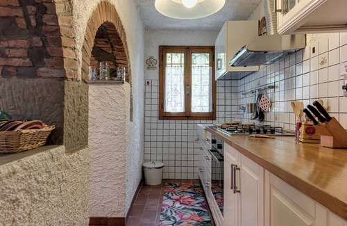 Saturnana Casa | Casa de vacaciones 'Il Ricavo' con vistas a la montaña, jardín privado y Wi-Fi