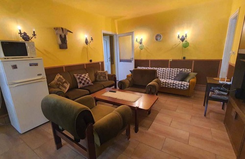 Szantod Casa | Casa vacacional en una zona popular de Szántód con internet