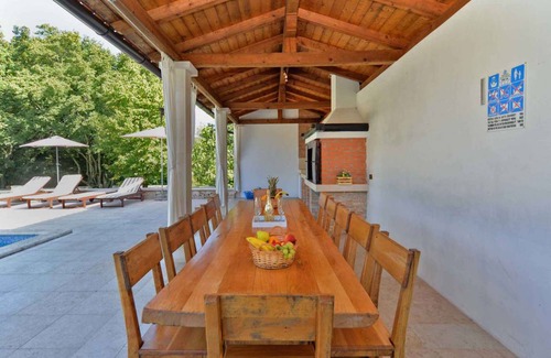 Rojnici Casa | Holiday home in a quiet location with an outdoor pool