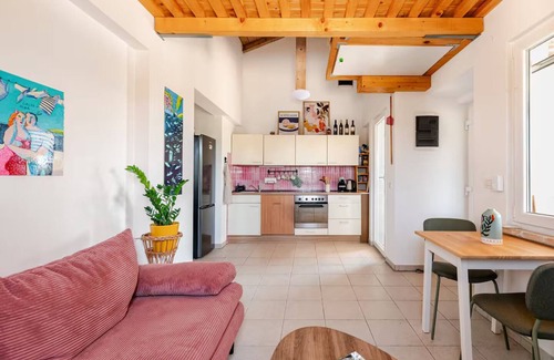 Marina Chalet De Esquí | Holiday home in a small village - sourrounded by olives and nature