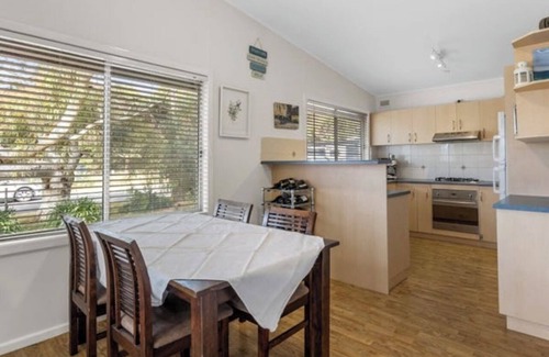 Second Valley Casa | Holiday Home in Second Valley - pet friendly. Short stroll to the beach