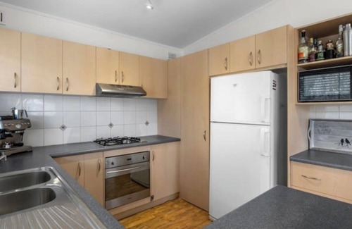Second Valley Casa | Holiday Home in Second Valley - pet friendly. Short stroll to the beach