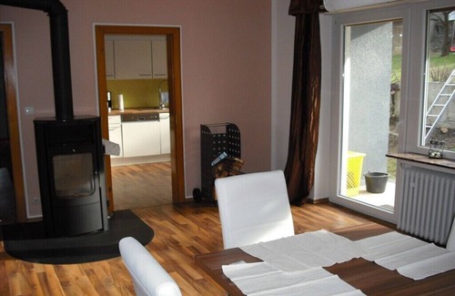 Hegensdorf Casa | Casa de vacaciones en Büren con piscina