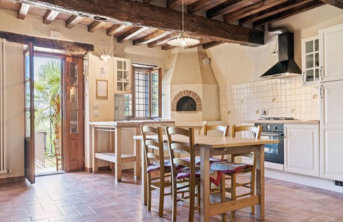 Ca' de' Grimaldi Casa | Casa en Ca' De' Grimaldi con jardín