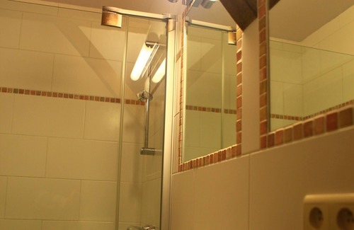Seloignes Cabaña | Casa de vacaciones en CHIMAY, barbacoa, JACUZZI, 4 dormitorios, 8 personas, naturaleza