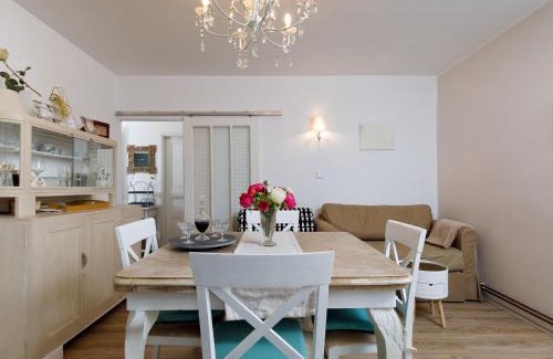 Drnis Casa | Holiday Home in Drni with Pool & Etnoland