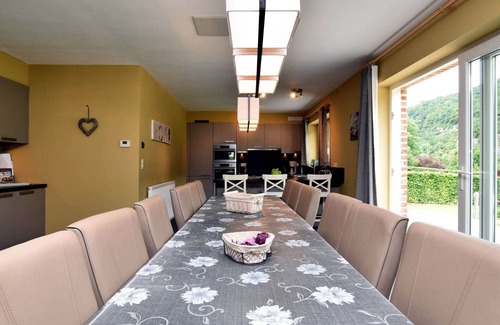 Hastiere-Lavaux Casa | Holiday home in Hastiere near forest