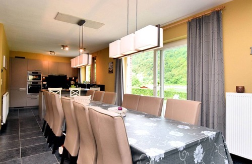 Hastiere-Lavaux Casa | Holiday home in Hastiere near forest