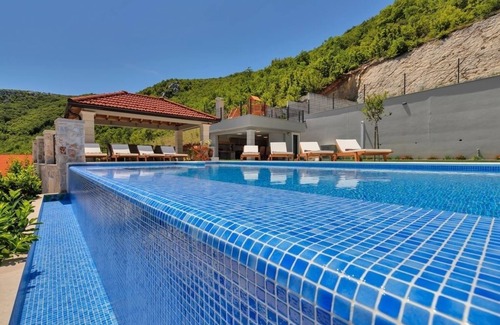 Lovrec Casa | Casa de vacaciones en Imotski con Terraza, Acondicionador, WIFI, Lavadora (4978-1)