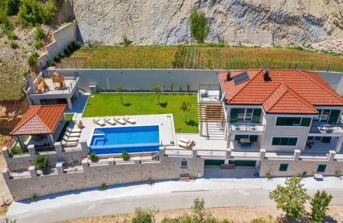 Lovrec Casa | Casa de vacaciones en Imotski con Terraza, Acondicionador, WIFI, Lavadora (4978-1)