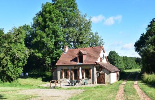 Isenay Casa | Holiday Home in Isenay near Lake and Forest, cleaning included
