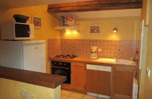 Isenay Casa | Holiday Home in Isenay near Lake and Forest
