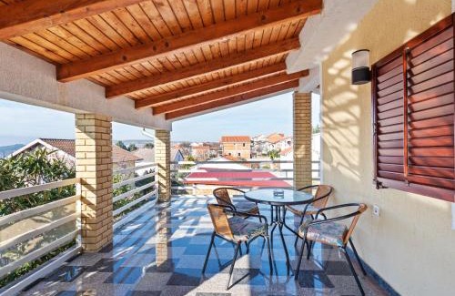 Maslenica Casa | Holiday Home in Jasenice near Maslenica Beach
