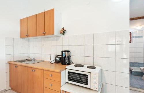 Maslenica Casa | Holiday Home in Jasenice near Maslenica Beach