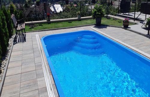 Lany Casa | Holiday Home in Kladno with Private Pool