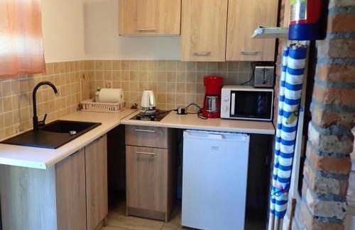 Kolczewo Casa | Holiday Home in Kolczewo with Lake Access
