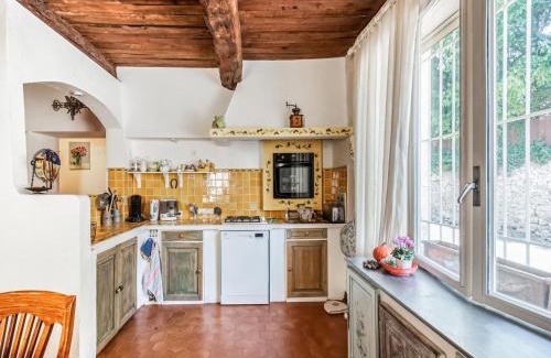 Lorgues Casa | Holiday Home in Lorgues with Pool and Terrace