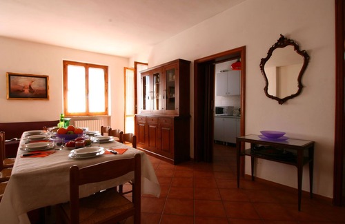 Magione Casa | Casa en Magione cerca de Montes Sibillini