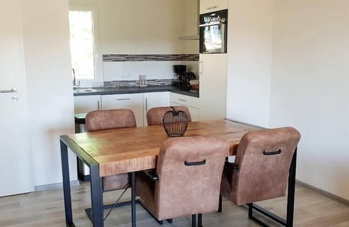 Mauroux Casa | Bungalow con una terraza en una colina en Dordoña