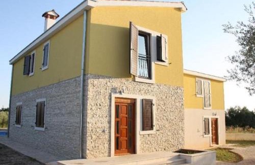 Novigrad Casa | Holiday Home in Novigrad with Private Pool