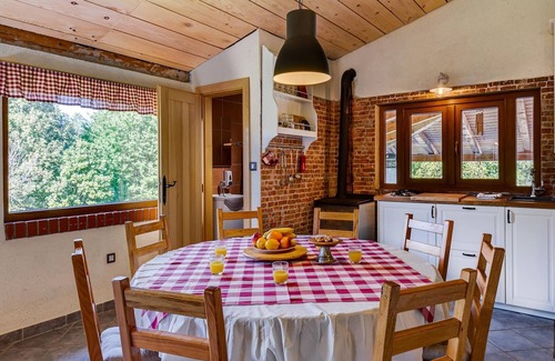 Gornje Dubrave Casa | Casa en Ogulin con piscina y rafting