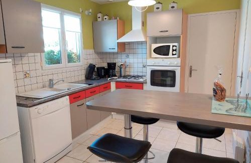 Poulgoazec Casa | Holiday Home in Plouhinec by Audierne Bay
