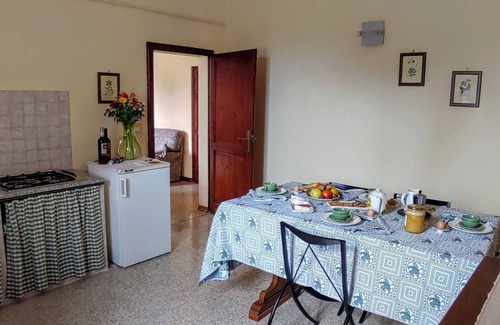 Ramazzano Apartamento | Holiday Home in Ramazzano Near Assisi