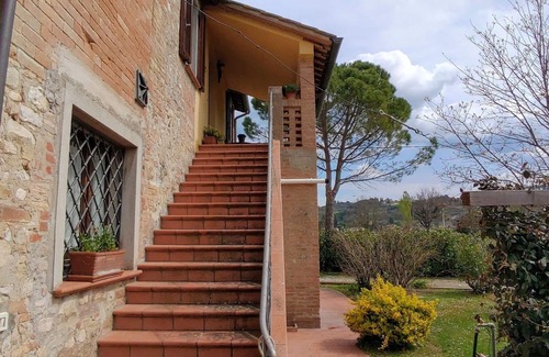 Ramazzano Apartamento | Holiday Home in Ramazzano Near Assisi