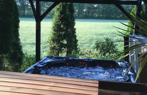 Reutum Casa | Holiday Home in Reutum with Bubble Bath