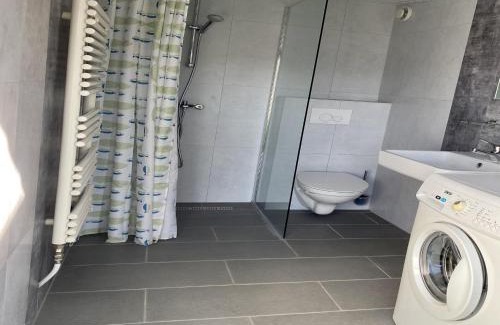 Reutum Casa | Holiday Home in Reutum with Bubble Bath