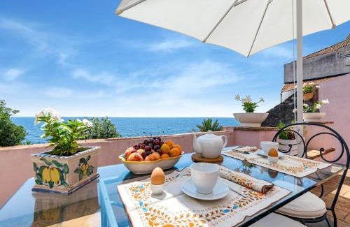 Santa Tecla Casa | Holiday Home in Santa Tecla near Etna Beach