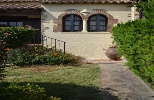 Torroella de Montgri Casa | Holiday Home in Torre Gran near Beach