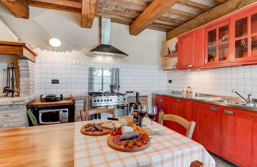 Urbania Casa | Casa Rural en Urbania con Vistas