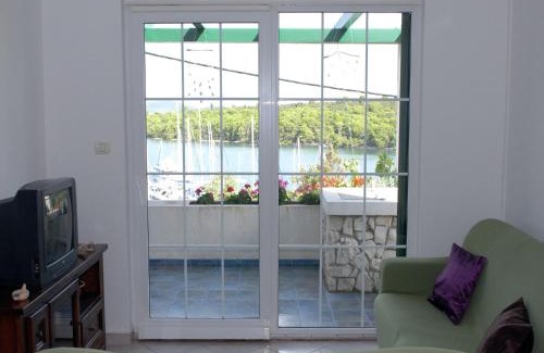 Veli Rat Casa | Holiday Home in Veli Rat near Saharun