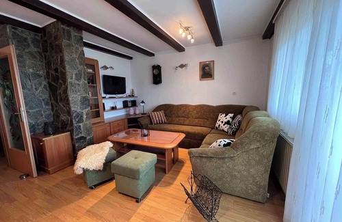 Crnomelj Casa | Holiday home in vineyards